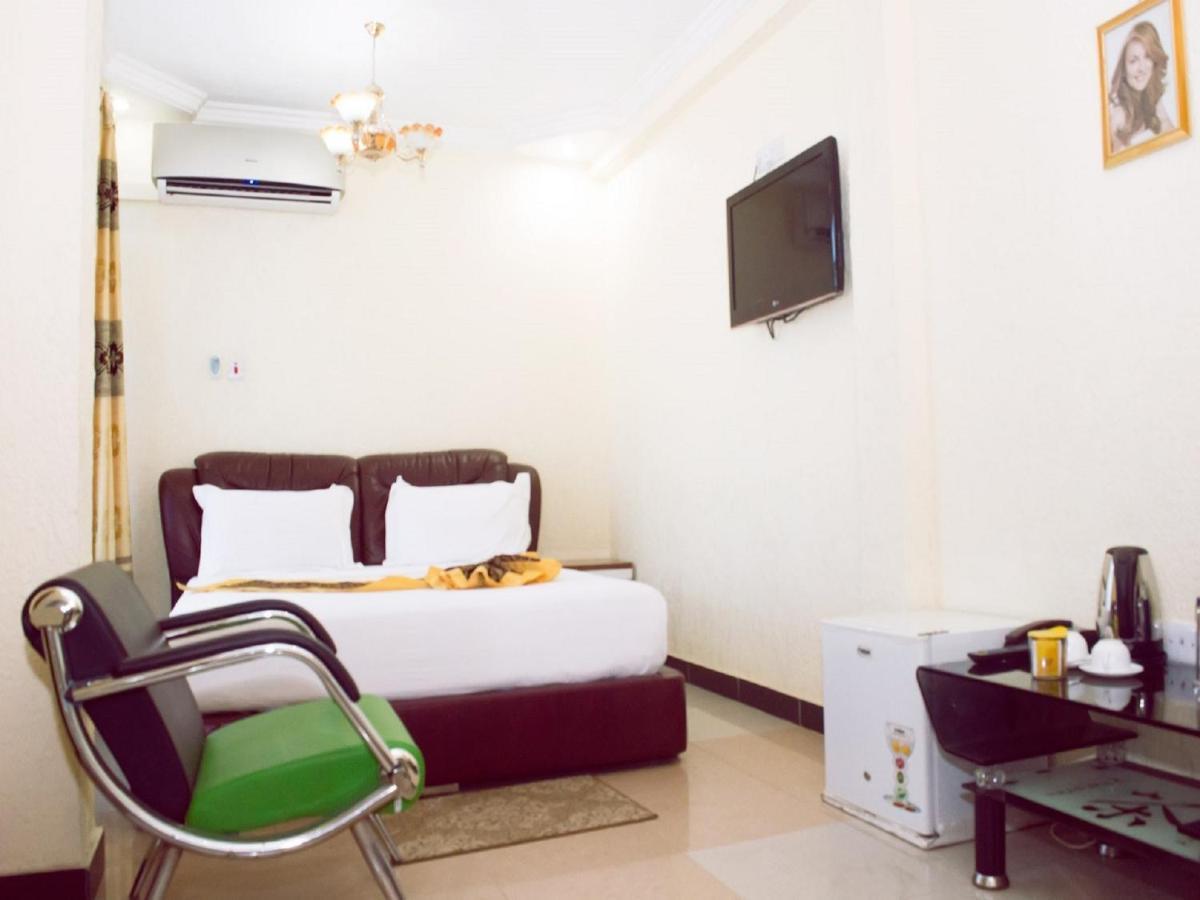 Best Point Hotel Dar es Salaam Esterno foto