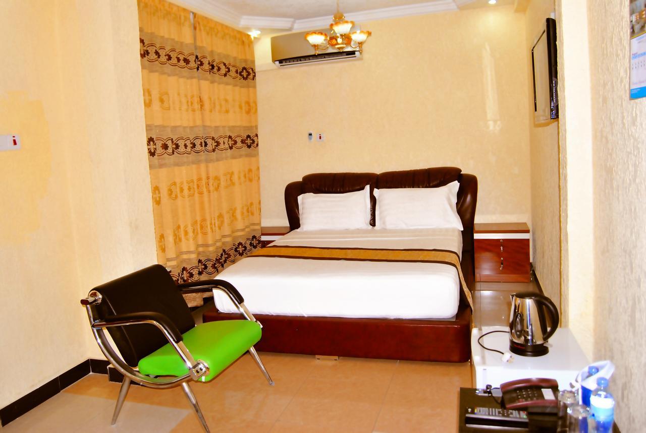 Best Point Hotel Dar es Salaam Esterno foto