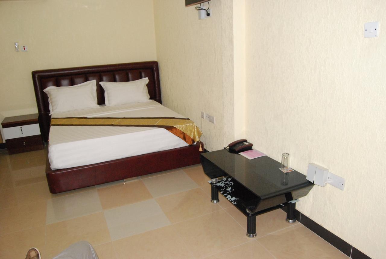 Best Point Hotel Dar es Salaam Esterno foto